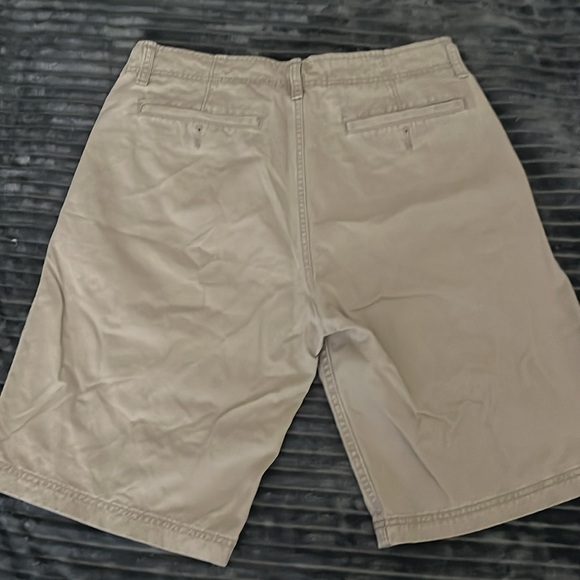 Men’s Sz 32 Gap Khakis Relaxed Fit Khaki shorts - Picture 3 of 5